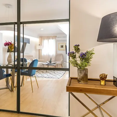 Genteel Velarde Daire Sevilla